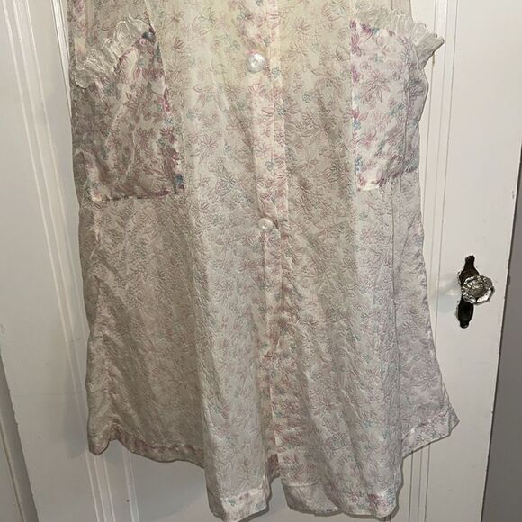 Vintage 50s/60s Thin Nylon Floral Print House Coat or Robe with Large Pockets - Picture 4 of 8